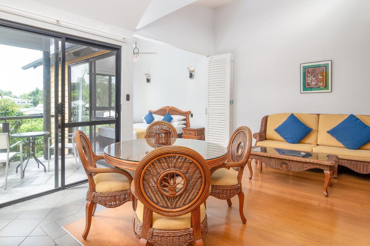 Dreamcatcher Beach-Side Apartments Port Douglas Buitenkant foto