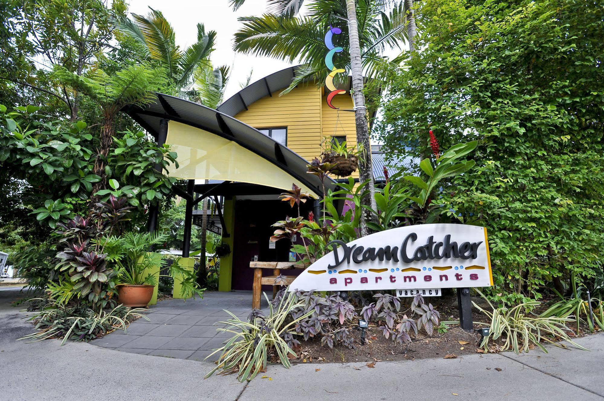 Dreamcatcher Beach-Side Apartments Port Douglas Buitenkant foto