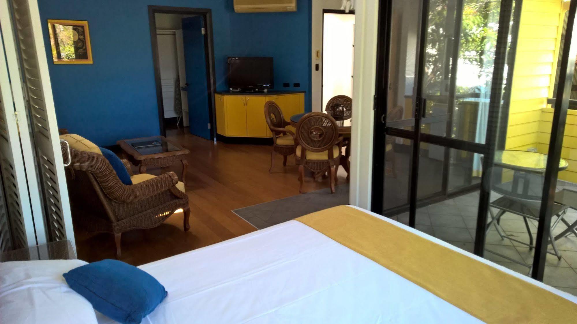 Dreamcatcher Beach-Side Apartments Port Douglas Buitenkant foto